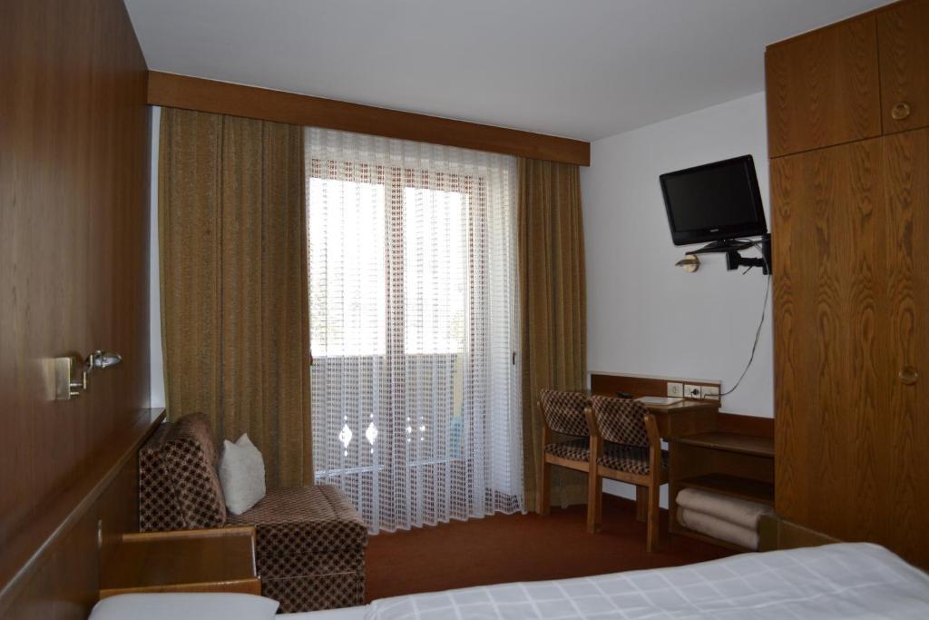 Hotel Alpenblick Sarentino Room photo