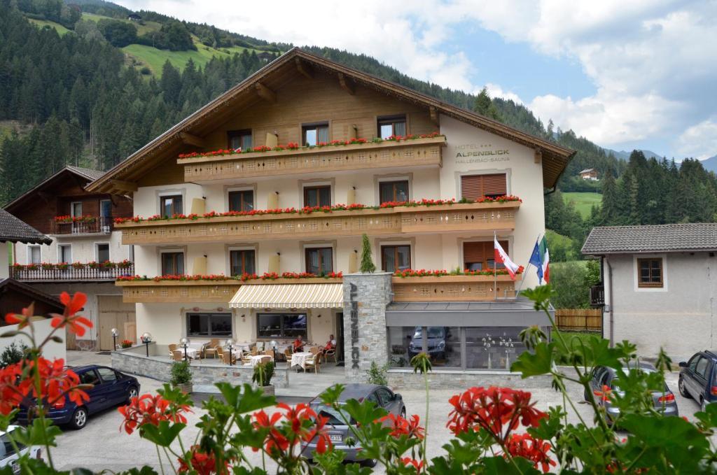 Hotel Alpenblick Sarentino Exterior photo